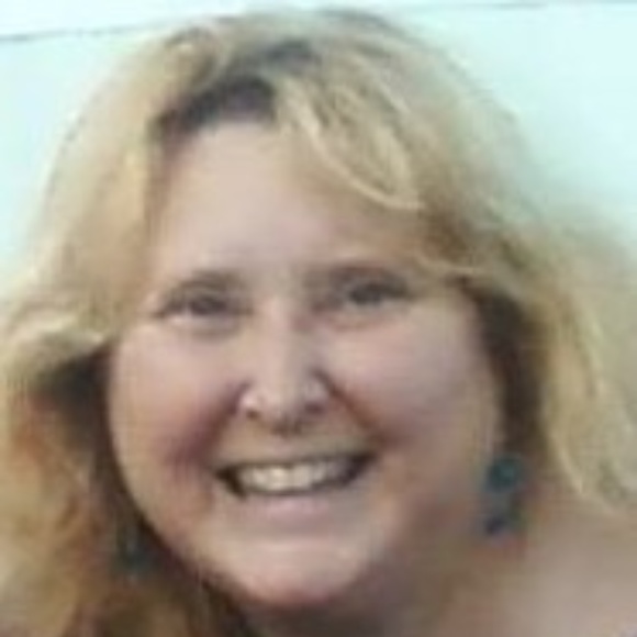 Meet your Posher, Susan - Picture 1 of 6